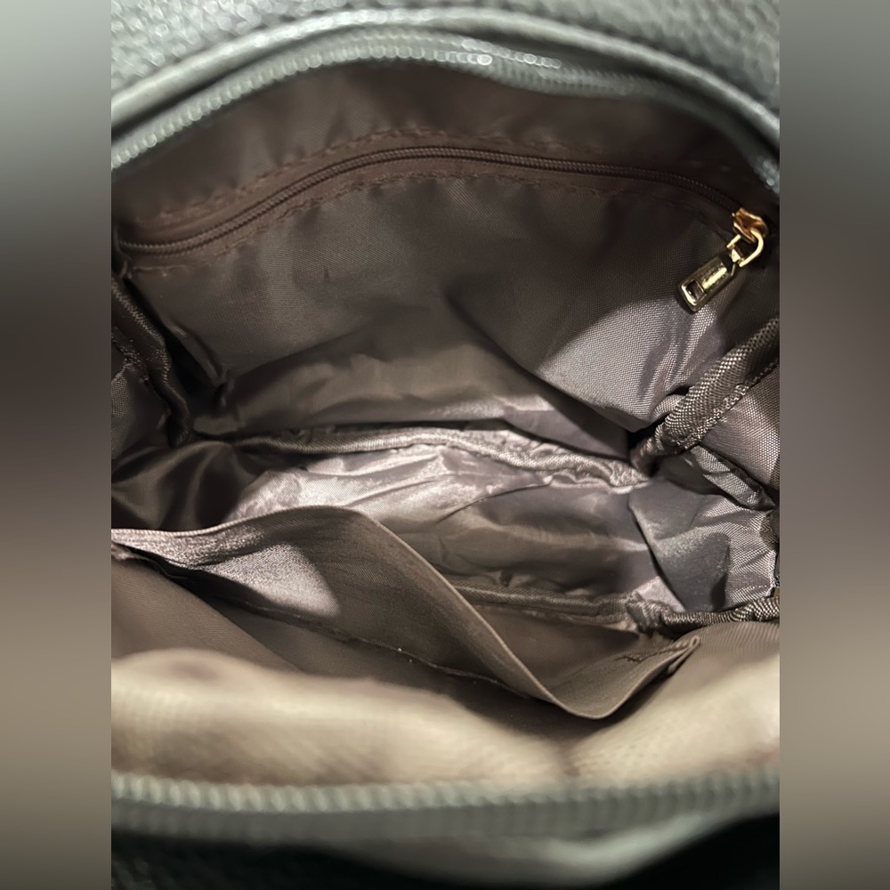 Genuine leather small backpack sling - Picture 8 of 8